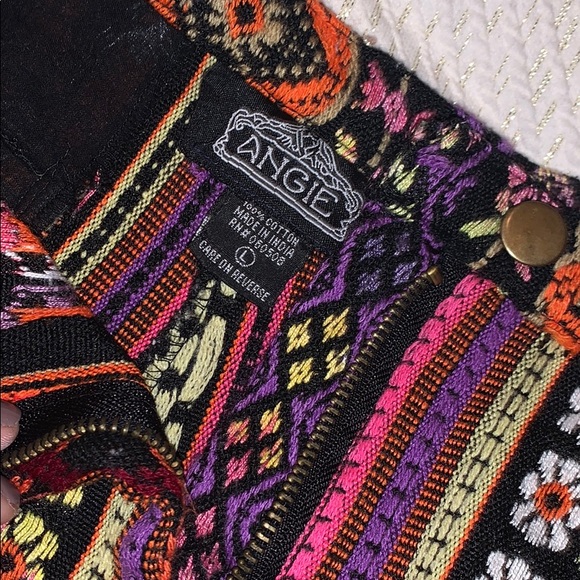 Shorts - Picture 3 of 3